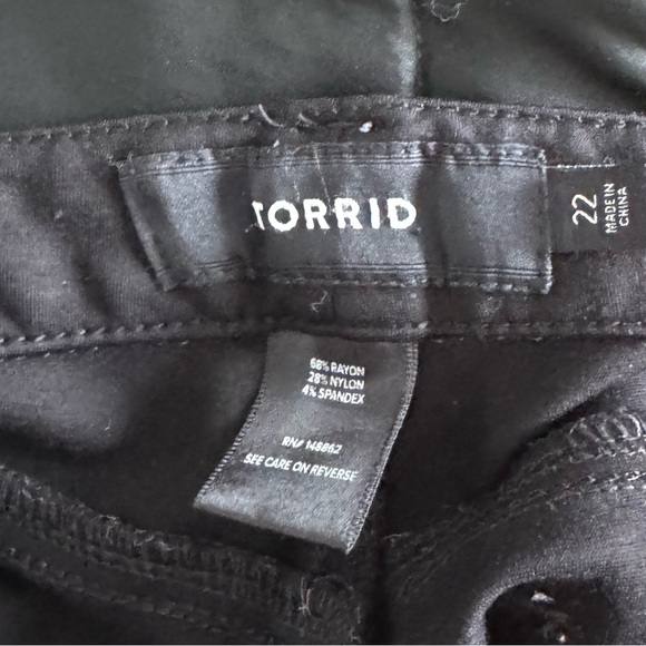 Torrid Bombshell Skinny Ponte Pant Black Sz 22 - Picture 6 of 11